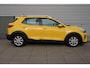 Kia Stonic 1.0 T-GDi MHEV DynamicLine ACHTERUITRIJCAMERA, LICHT METALEN VELGEN, APPLE CARPLAY