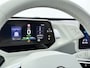 Volkswagen ID.3 First Plus 62kWh Navi-Pro Camera Matrix-Led/Dynamisch Adap.Cruise 19" Apple Carplay Android SOH 92% Ecc Pdc Stoel+Stuurverwarming Lmv Keyless advanced Zwarte-Hemel Wifi DAB Regen-Lichtsensor Isofix Zeer complete 1st Plus!