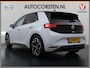 Volkswagen ID.3 First Plus 62kWh Navi-Pro Camera Matrix-Led/Dynamisch Adap.Cruise 19" Apple Carplay Android SOH 92% Ecc Pdc Stoel+Stuurverwarming Lmv Keyless advanced Zwarte-Hemel Wifi DAB Regen-Lichtsensor Isofix Zeer complete 1st Plus!