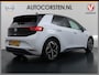Volkswagen ID.3 First Plus 62kWh Navi-Pro Camera Matrix-Led/Dynamisch Adap.Cruise 19" Apple Carplay Android SOH 92% Ecc Pdc Stoel+Stuurverwarming Lmv Keyless advanced Zwarte-Hemel Wifi DAB Regen-Lichtsensor Isofix Zeer complete 1st Plus!