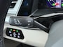 Volkswagen Multivan Bulli 218PK eHybrid AUT-6 Pano-Dak Navi 3-Zone Ecc Cruise Control Camera Trekhaak Apple Carplay Android Pdc Stoelverwarming Life Business 2+2+2 Premium Zitopstelling Keyless Lmv 19" Easy Open Pack Privacy Glas Elek.Achterklep Led Origineel Nederlandse Bus Dealeronderhouden 1.600kg trekvermogen