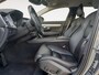 Volvo V90 2.0 T4 Momentum | Stoel en stuurverwarming | Elektrisch bedienbare voorstoelen | Camera | Lederen bekleding | Navigatie | Parkeersensoren voor en achter | Elektrische achterklep |