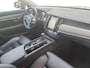 Volvo V90 2.0 T4 Momentum | Stoel en stuurverwarming | Elektrisch bedienbare voorstoelen | Camera | Lederen bekleding | Navigatie | Parkeersensoren voor en achter | Elektrische achterklep |