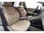 Toyota Auris 1.6-16V Sol Aut. [ Trekhaak Navi Parkeersensoren Leder ]