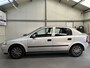 Opel Astra 1.6 Pearl Keurige auto! | Airco | Buitenspiegels elektrisch verstel- en verwarmbaar | Lederen stuurwiel