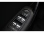 Renault Captur 1.6 E-Tech Plug-in Hybrid 160 Business | Trekhaak | Keyless | Cruise-control | Camera | Telefoonvoorbereiding |