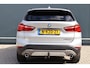 BMW X1 xDrive20i High Executive Sportline Automaat | Trekhaak | Stoelverwarming | Camera | Elektr. Achterklep | 18 Inch