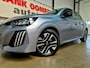 Peugeot 208 1.2 Hybrid 110 e-DCS6 Allure + 360 camera|Navi|Climate|Dodehoek|Lane|Apple|Android|DAB|PDC|16"LMV