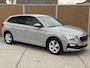 Skoda Scala 1.0 TSI Sport Business Automaat | Trekhaak uitklapbaar | Steel Grey | Achteruitrijcamera | Stoelverwarming | LED verlichting | Climate & cruise control | Keyless start | Regensensor | Parkeersensoren achter