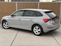 Skoda Scala 1.0 TSI Sport Business Automaat | Trekhaak uitklapbaar | Steel Grey | Achteruitrijcamera | Stoelverwarming | LED verlichting | Climate & cruise control | Keyless start | Regensensor | Parkeersensoren achter