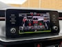 Skoda Scala 1.0 TSI Sport Business Automaat | Trekhaak uitklapbaar | Steel Grey | Achteruitrijcamera | Stoelverwarming | LED verlichting | Climate & cruise control | Keyless start | Regensensor | Parkeersensoren achter
