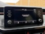 Skoda Scala 1.0 TSI Sport Business Automaat | Trekhaak uitklapbaar | Steel Grey | Achteruitrijcamera | Stoelverwarming | LED verlichting | Climate & cruise control | Keyless start | Regensensor | Parkeersensoren achter