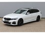 BMW 3-Serie Touring 318i M-Sport/Pano/Camera/Stuurverw/Carplay