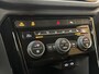 Volkswagen T-Roc 1.5 TSI Sport Automaat | Stoelverwarming | LED verlichting | Elektrisch bedienbare achterklep | Achteruitrijcamera | Sportstuur | Keyless entry&start | Getint glas | Parkeersensoren voor en achter