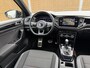 Volkswagen T-Roc 1.5 TSI Sport Automaat | Stoelverwarming | LED verlichting | Elektrisch bedienbare achterklep | Achteruitrijcamera | Sportstuur | Keyless entry&start | Getint glas | Parkeersensoren voor en achter