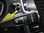 Volvo V40 Cross Country 2.0 T3 Summum | Trekhaak Afneembaar | Panoramadak | Navigatie | Parkeercamera | Stoelverwarming |