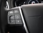 Volvo V40 Cross Country 2.0 T3 Summum | Trekhaak Afneembaar | Panoramadak | Navigatie | Parkeercamera | Stoelverwarming |