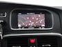 Volvo V40 Cross Country 2.0 T3 Summum | Trekhaak Afneembaar | Panoramadak | Navigatie | Parkeercamera | Stoelverwarming |