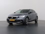 Volvo V40 Cross Country 2.0 T3 Summum | Trekhaak Afneembaar | Panoramadak | Navigatie | Parkeercamera | Stoelverwarming |