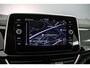 Volkswagen T-Roc R-Line Business+ 1.5 TSI 150pk Trekhaak, Adaptive cruise control, LED koplampen, Navigatie, Achteruitrijcamera, Stoelverwarming, Parkeersensoren, App connect