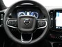 Volvo XC40 T4 Ultimate Bright PHEV 211pk Dealer O.H. | Adaptive Cruise | 360 Camera | Harman / Kardon | Alcantara Sportstoelen Memory | Apple Carplay | Stuur Verwarmd | Blis | Keyless | Navigatie | DAB | Plug In Hybrid |