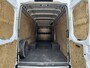 IVECO Daily 35C14 2.3 L3H2 Dubbellucht Airco Cruise Control Trekhaak Luchtgeveerde Stoel