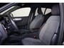 Volvo XC40 T5 Recharge Inscription Expression - IntelliSafe Assist - Adaptieve LED koplampen - Parkeercamera achter - Verwarmde voorstoelen & stuur - Parkeersensoren voor & achter - Draadloze tel. lader - Extra getint glas - Elektr. inklapbare trekhaak - 19' LMV