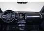 Volvo XC40 T5 Recharge Inscription Expression - IntelliSafe Assist - Adaptieve LED koplampen - Parkeercamera achter - Verwarmde voorstoelen & stuur - Parkeersensoren voor & achter - Draadloze tel. lader - Extra getint glas - Elektr. inklapbare trekhaak - 19' LMV