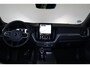 Volvo XC60 T6 Recharge AWD Plus Black Edition - Panorama/schuifdak - IntelliSafe Assist & Surround - 360º Camera - Harman/Kardon audio - Adaptieve LED koplampen - Verwarmde voorstoelen, stuur & achterbank - Parkeersensoren voor & achter - Elektr. bedienb. voorstoelen met geheugen - Head up display - Draadloze tel. lader - Extra getint glas - 21' LMV