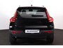 Volvo XC40 B3 Plus Black Edition - Panorama/schuifdak - IntelliSafe Assist & Surround - 360º Camera - Harman/Kardon audio - Verwarmde voorstoelen & stuur - Parkeersensoren voor & achter - Elektr. bedienb. voorstoelen met geheugen links - Draadloze tel. lader - Extra getint glas - 20' LMV