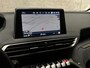 Peugeot 5008 1.2 PureTech Sport 7 Persoons (APPLE CARPLAY, GROOT NAVI, PARKEERSENSOREN, SPORTSTOELEN, GETINT GLAS, LANE ASSIST, NIEUWE APK, NIEUWSTAAT)