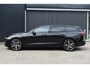 Volvo V60 T8 Plug-in hybrid AWD Ultra Perf. Ed. Dark | Direct leverbaar | Bowers & Wilkins Premium Sound | Massage | 360 Graden Camera | Stoelventilatie | Panoramisch Schuif-/Kanteldak | Adaptieve Cruise Control | BLIS | Keyless | Polestar Performance |