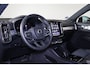 Volvo XC40 B3 Plus Dark - IntelliSafe Assist & Surround - 360º Camera - Harman/Kardon audio - Verwarmde voorstoelen & stuur - Parkeersensoren voor & achter - Elektr. bedienb. voorstoelen met geheugen links - Draadloze tel. lader - Standkachel - Extra getint glas - 18' LMV