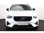 Volvo XC40 B3 Plus Dark - IntelliSafe Assist & Surround - 360º Camera - Harman/Kardon audio - Verwarmde voorstoelen & stuur - Parkeersensoren voor & achter - Elektr. bedienb. voorstoelen met geheugen links - Draadloze tel. lader - Standkachel - Extra getint glas - 18' LMV