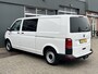 Volkswagen Transporter 2.0 TDI L2H1 DC 4Motion 150pk 2x Schuifdeur 4x4 Btw en Bpm vrij!! Airco Cruise controle Trekhaak 2500kg trekgewicht 1e eigenaar Ex overheid