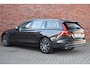 Volvo V60 T6 350PK Plug-in hybrid AWD Inscription | Climate | Trekhaak | Panoramadak |