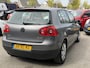 Volkswagen Golf 1.6 FSI Optive 4