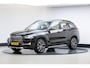 BMW X1 sDrive20i VDL Nedcar Edition | Leder | Panoramadak | H&K | 19 Inch | Head Up |