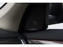BMW X1 sDrive20i VDL Nedcar Edition | Leder | Panoramadak | H&K | 19 Inch | Head Up |
