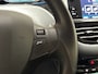 Peugeot 2008 1.2 PureTech Allure Automaat (APPLE CARPLAY, LOGISCH NAP, NAVIGATIE, CLIMATE, CAMERA, LEDER, SPORTSTOELEN, GETINT GLAS, LM VELGEN, PARKEERSENSOREN, NIEUWE APK, NIEUWSTAAT)