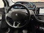 Peugeot 2008 1.2 PureTech Allure Automaat (APPLE CARPLAY, LOGISCH NAP, NAVIGATIE, CLIMATE, CAMERA, LEDER, SPORTSTOELEN, GETINT GLAS, LM VELGEN, PARKEERSENSOREN, NIEUWE APK, NIEUWSTAAT)