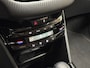 Peugeot 2008 1.2 PureTech Allure Automaat (APPLE CARPLAY, LOGISCH NAP, NAVIGATIE, CLIMATE, CAMERA, LEDER, SPORTSTOELEN, GETINT GLAS, LM VELGEN, PARKEERSENSOREN, NIEUWE APK, NIEUWSTAAT)