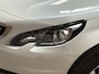 Peugeot 2008 1.2 PureTech Allure Automaat (APPLE CARPLAY, LOGISCH NAP, NAVIGATIE, CLIMATE, CAMERA, LEDER, SPORTSTOELEN, GETINT GLAS, LM VELGEN, PARKEERSENSOREN, NIEUWE APK, NIEUWSTAAT)