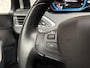 Peugeot 2008 1.2 PureTech Allure Automaat (APPLE CARPLAY, LOGISCH NAP, NAVIGATIE, CLIMATE, CAMERA, LEDER, SPORTSTOELEN, GETINT GLAS, LM VELGEN, PARKEERSENSOREN, NIEUWE APK, NIEUWSTAAT)
