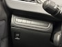 Peugeot 2008 1.2 PureTech Allure Automaat (APPLE CARPLAY, LOGISCH NAP, NAVIGATIE, CLIMATE, CAMERA, LEDER, SPORTSTOELEN, GETINT GLAS, LM VELGEN, PARKEERSENSOREN, NIEUWE APK, NIEUWSTAAT)