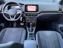 Volkswagen T-Cross 1.5 TSI 150pk DSG R-Line | Camera | Trekhaak | Navi | IQ light | Rijklaar incl. garantie