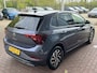 Volkswagen Polo 1.0 TSI 95pk Life / Navigatie / Airco / Parkeersensoren V+A / Getint Glas / 15'' LMV