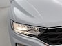 Volkswagen T-Roc 1.5 TSI Style | Navigatie | trekhaak | Stoelverwarming | Airco | Cruise control Apple carplay |