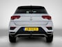 Volkswagen T-Roc 1.5 TSI Style | Navigatie | trekhaak | Stoelverwarming | Airco | Cruise control Apple carplay |