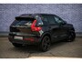 Volvo EX40 Single Motor Extended Range Ultra Black Edition | Europa | Harman Kardon audio | 20" | Schuif-/kanteldak | Getint Glas | Elektrische stoelverstelling | Nubuck bekleding | Adaptive Cruise Control | Dodehoekdetectie |